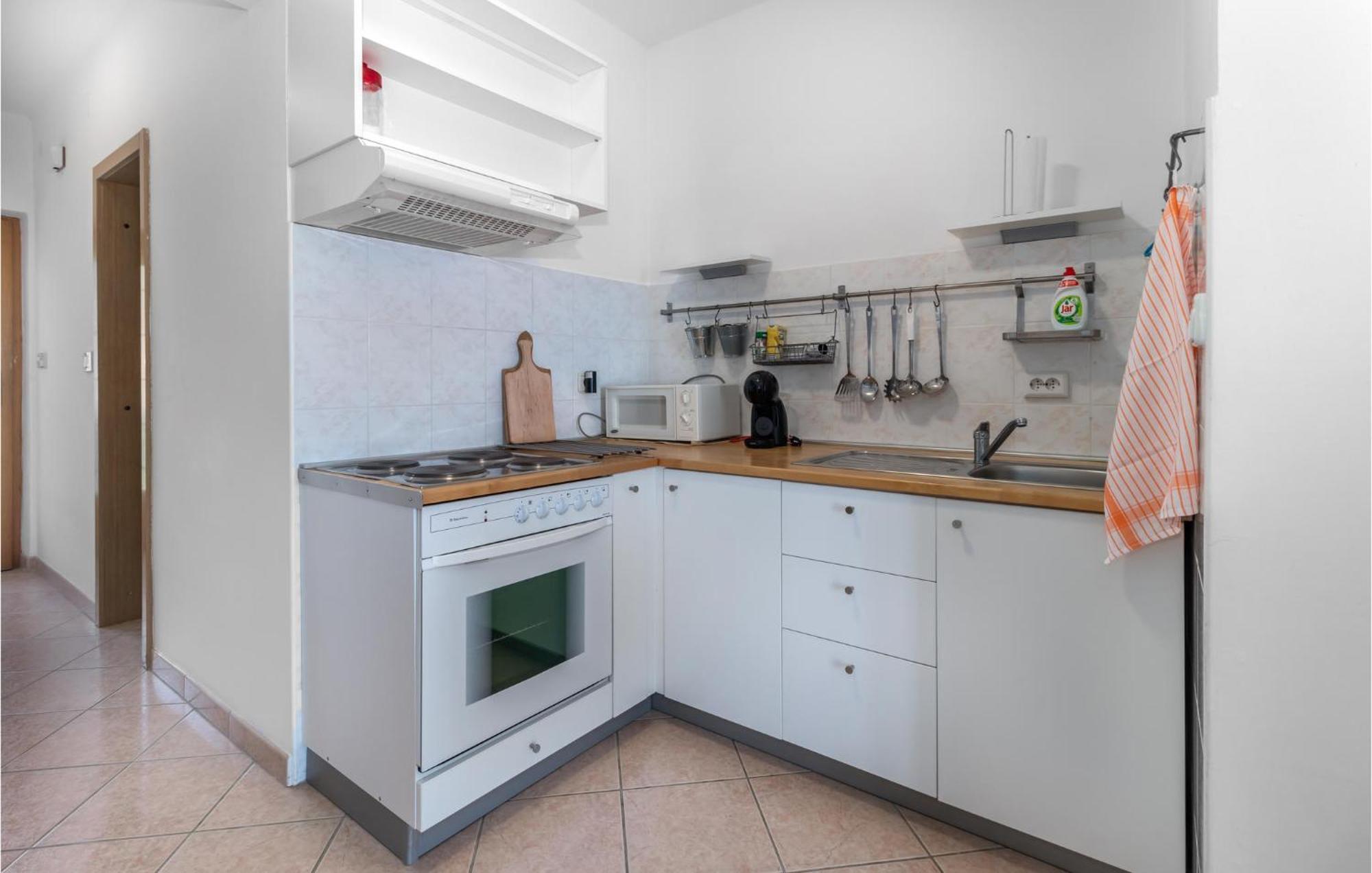 Lovely Apartment In Novi Vinodolski With Wifi Exteriör bild